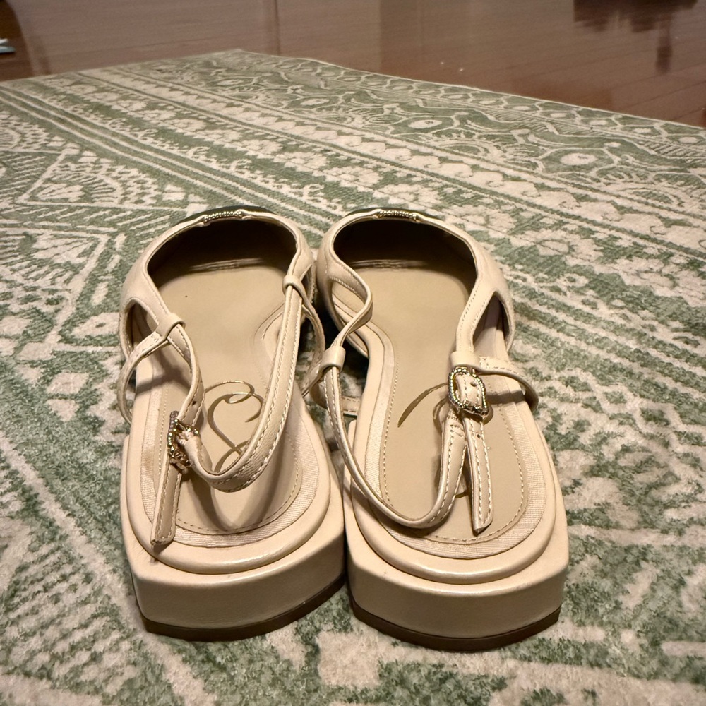 Women's Sam Edelman Kara 2 Two-Tone Beige and Black Slingback Flats - Picture 6 of 9